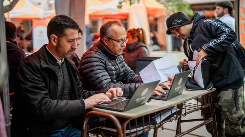 Economía brinda un servicio que permite activar licencias de notebooks educativas
