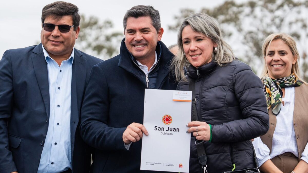 Orrego entregó 135 viviendas en el nuevo barrio La Majadita en 9 de Julio