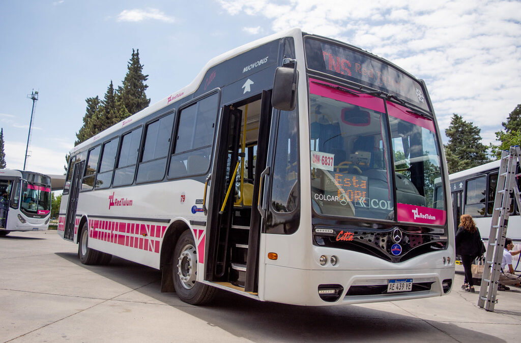 Transporte sustentable: San Juan estrena una unidad a GNC, Misiones ya renovó su flota