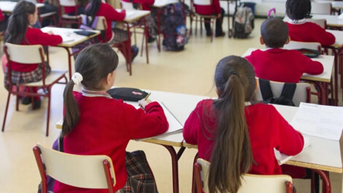 Cambios en la educación: derogan norma que impulsaba aumentos anticipados en cuotas