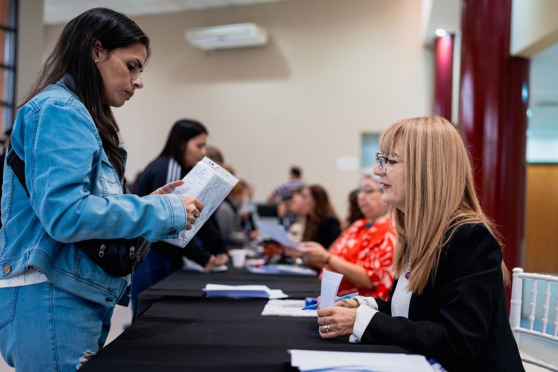 claves del Control Integral de Salud y acta de nacimiento