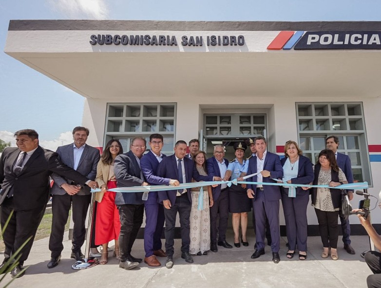 Orrego inauguró una nueva subcomisaría en Villa San Isidro, San Martín