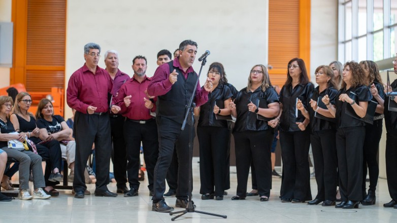 El Centro Cívico vivió una jornada navideña con música de villancicos