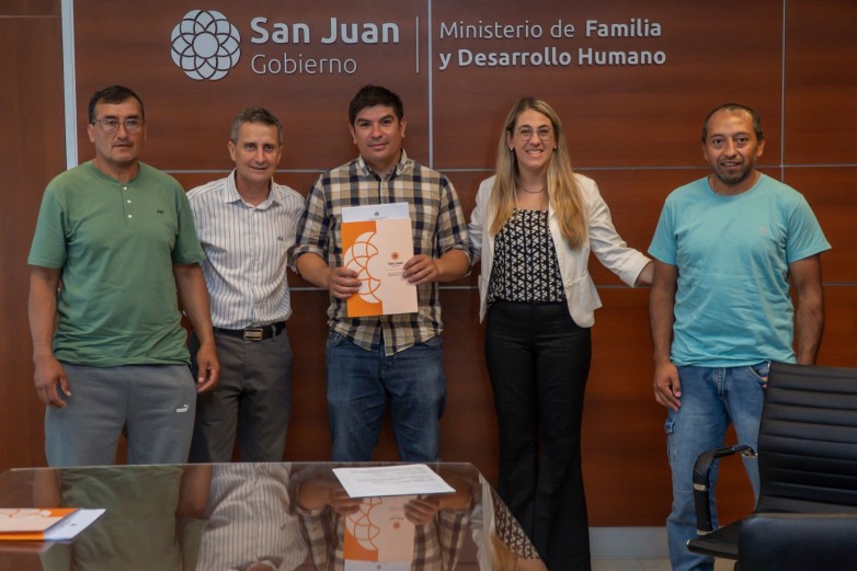 Recibieron sus matrículas cuatro nuevas cooperativas de trabajo