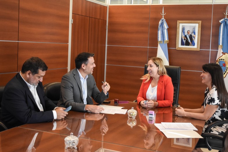 Gobierno y Caja de Acción Social impulsarán sorteos solidarios a favor de ONG