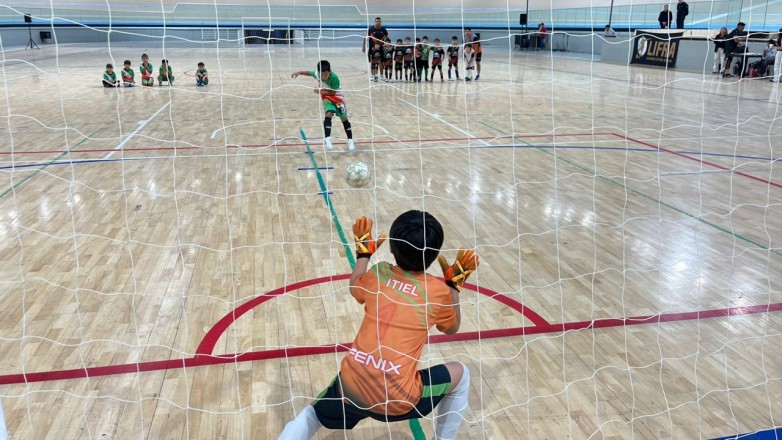 La Liga Infantil de Futsal de Rawson cerró su temporada con grandes finales en el Velódromo Vicente Chancay