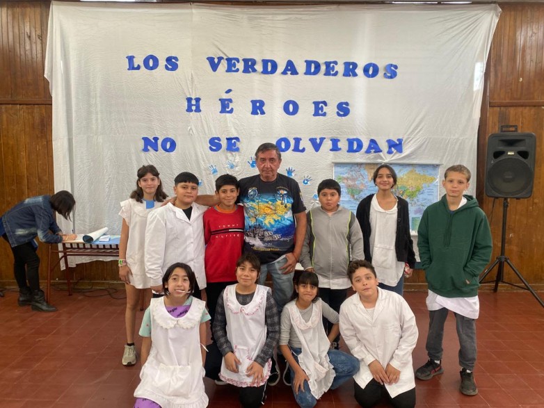 más de 1600 estudiantes recibieron charlas de Veteranos de Malvinas