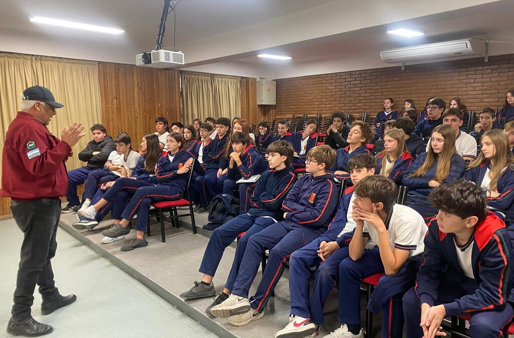 Veteranos de Malvinas impactan a más de 1600 estudiantes