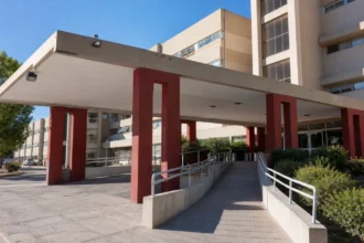 Acceso a un hospital público de San Juan