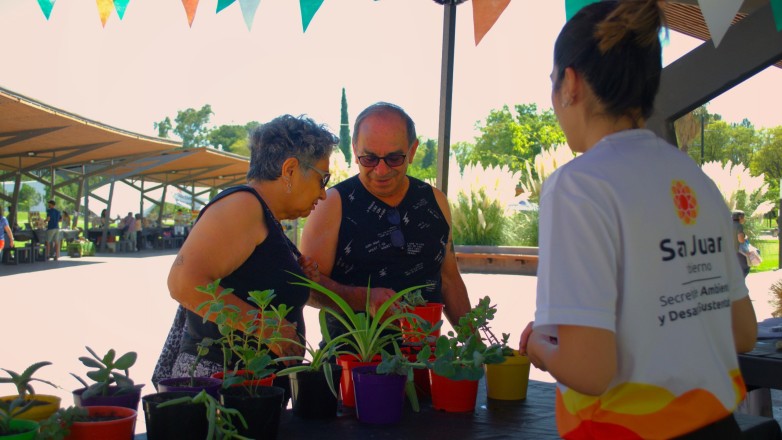 Feria de emprendedores en el Parque de la Biodiversidad